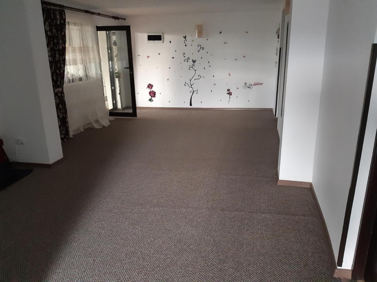 Vila Casa Dintre Pini Păltinoasa Exteriér fotografie