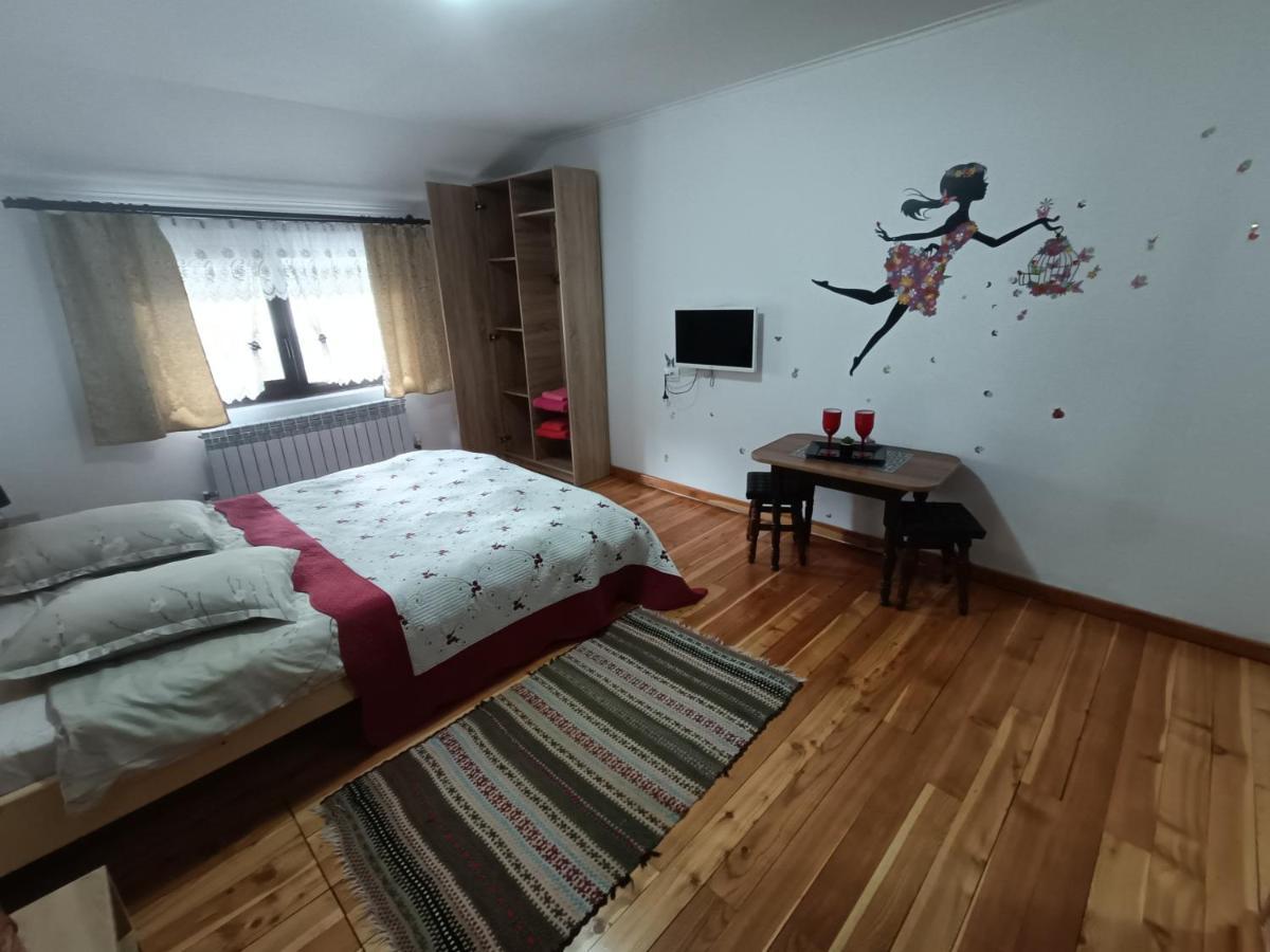 Vila Casa Dintre Pini Păltinoasa Exteriér fotografie