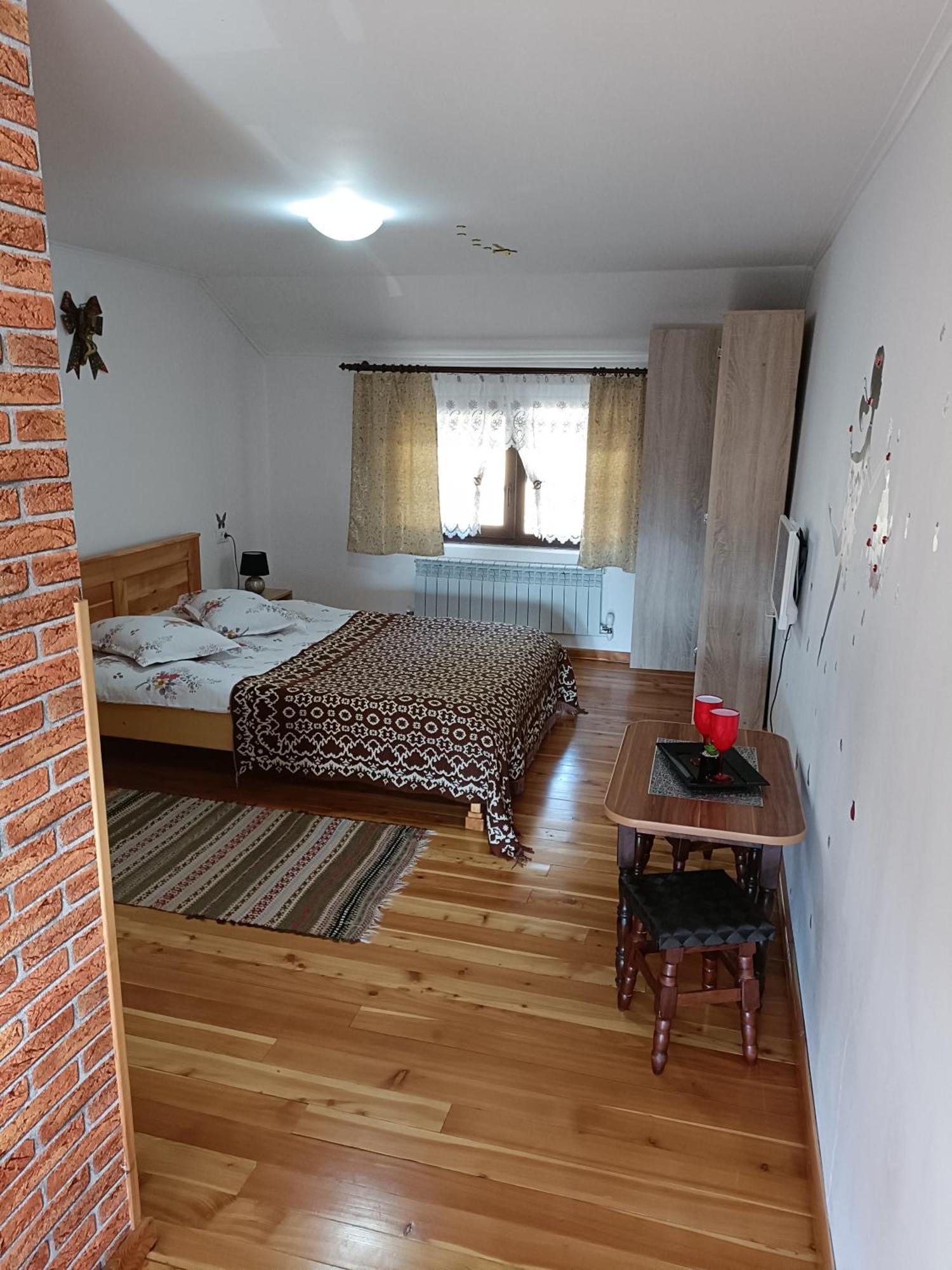 Vila Casa Dintre Pini Păltinoasa Exteriér fotografie
