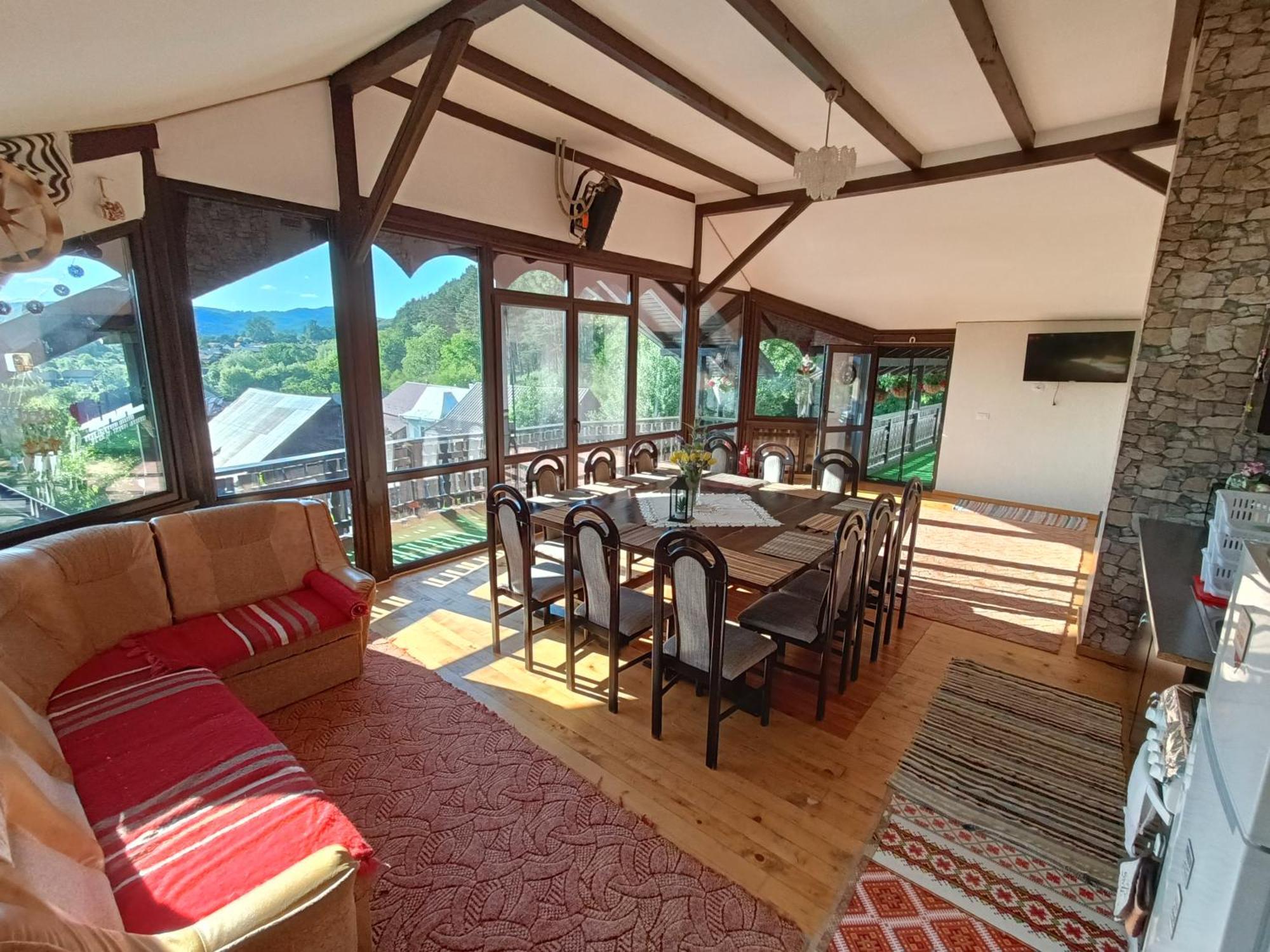 Vila Casa Dintre Pini Păltinoasa Exteriér fotografie